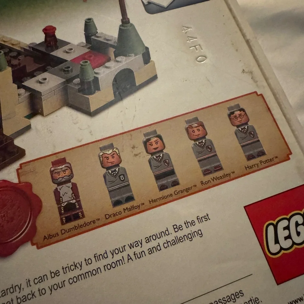 LEGO Harry Potter Hogwarts Game 3862 Multi-Color Wizarding World Building Set